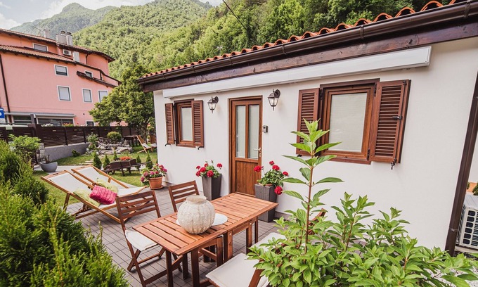 Kobarid Apartamento | Cosy Studio with Terrace and Garden at Soča river