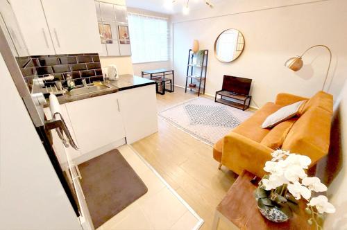 Addison Casa | Cosy West London Apartment