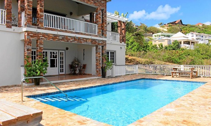 Frigate Bay Apartamento | CosyNest