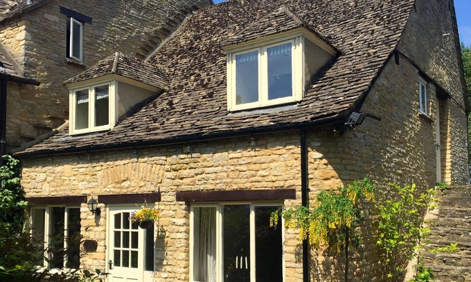 Minster Lovell Cabaña | Cotswold Cottage en el borde de Cotswolds, cerca de Oxford con cancha de tenis + piscina cubierta