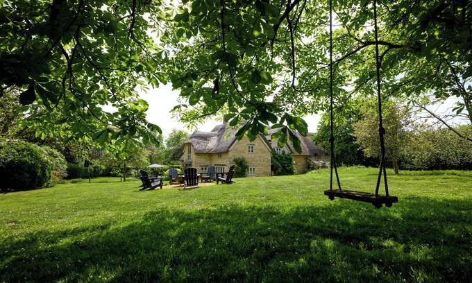 Chipping Norton Otro | Cotswolds Luxury Retreat | Tennis & Wellness