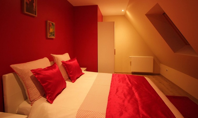 Scharrachbergheim-Irmstett Apartamento | Cottage Annex 4/5 people with spa bath on the Alsace Wine Route
