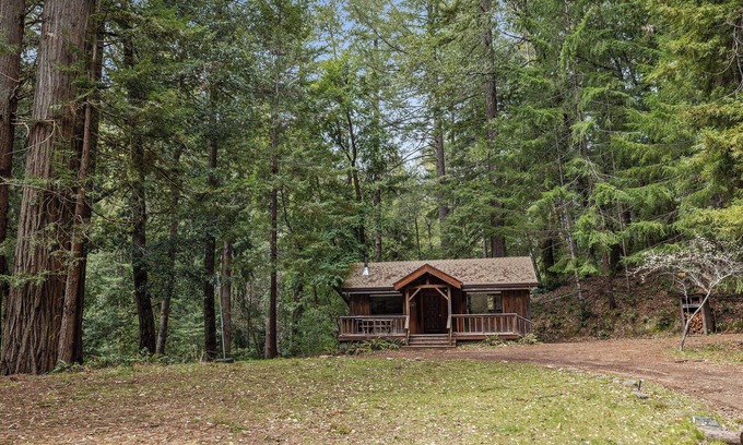 Redwood Valley Casa | Cottage - 1-bedroom house at Leonard Lake Reserve