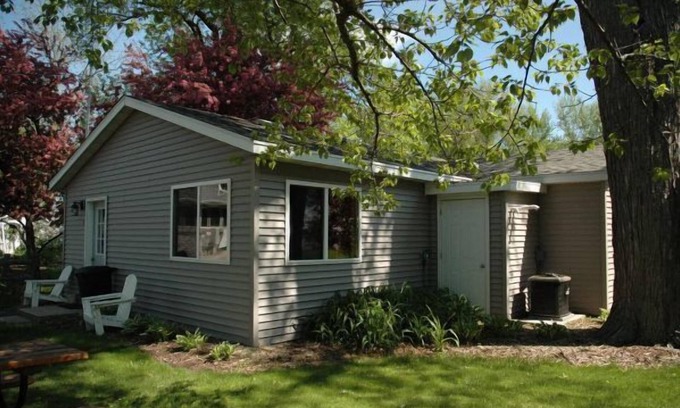 Fox Lake Casa | Cottage 1 on Beautiful Fox Lake!