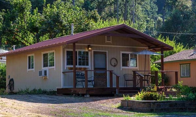Somes Bar Cabaña | cottage 1.