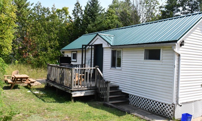 Sauble Beach Cabaña | Cottage #15 - Private Access to Sauble Beach