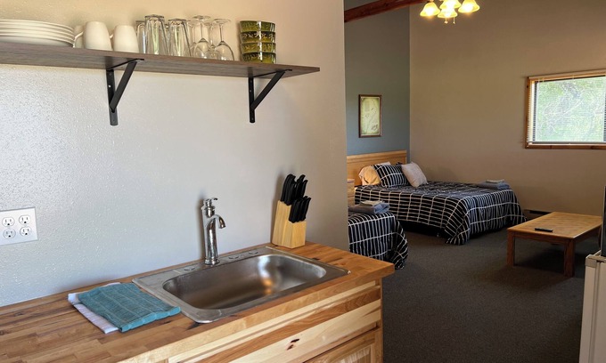 Big Horn County Casa | Cottage #2 at Three Mile