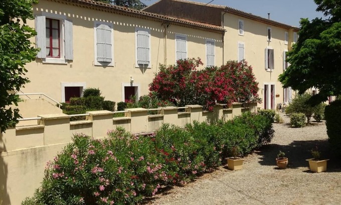 Arzens Apartamento | Casa de campo 2 dormitorios-5pers-jardín privado-piscina compartida
