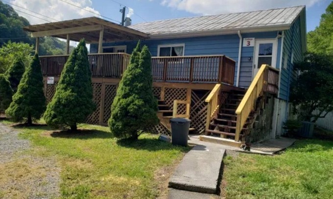Thorpe Cabina | Cottage 3 In Kimball next to HMT has HOT TUB/NO BUNKS. We offer ATV Rentals!