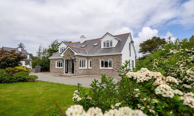 Carna Cabaña | Cottage 378 - Carna - sleeps 10 guests in 5 bedrooms