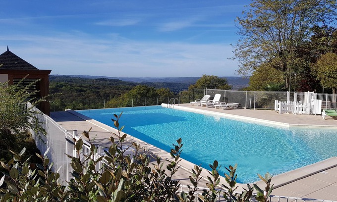 Montignac Cabaña | Casa rural 4/6 personas en un pueblo de vacaciones *** en Montignac Lascaux.