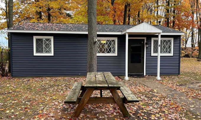 Lake City Cabina | Cottage #4 Northern Michigan, 2 Bedroom Cottage