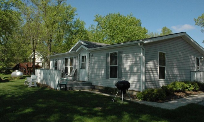 Fox Lake Casa | Cottage 4 on Beautiful Fox Lake!