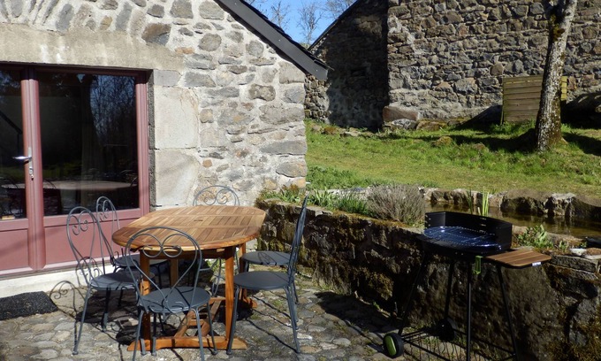 Chanterelle Casa | Casa rural de 4 a 6 personas en el corazón de Cézallier