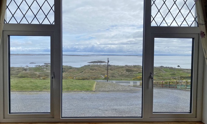 Kilkieran Cabaña | Cottage 467 - Kilkerrin - sleeps 8 guests in 4 bedrooms