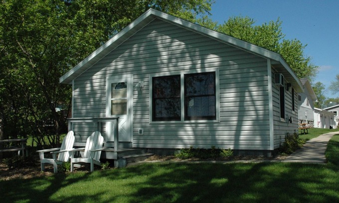 Fox Lake Casa | Cottage 5 on Beautiful Fox Lake!