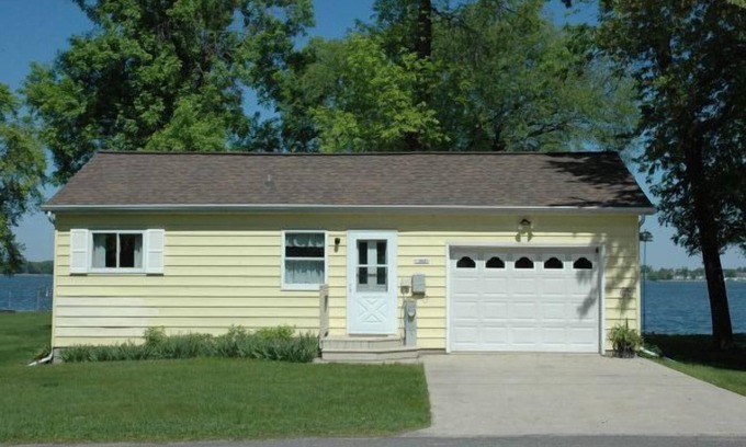 Fox Lake Casa | Cottage 7 on Beautiful Fox Lake!
