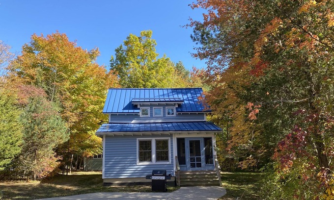 Fennville Cabaña | Cottage # 9 en DollyBrook Resort minutos de Saugatuck