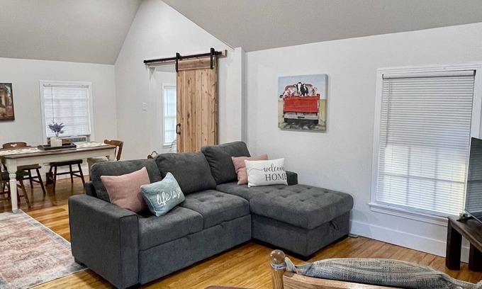 Laurel Cabaña | Cottage at Mason Park