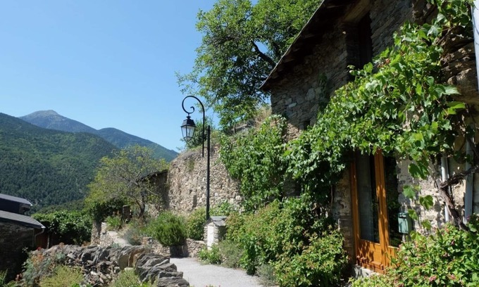 Canaveilles Casa | Cabaña pirenaica construida en roca, espectaculares vistas a la montaña, ** ahora con wifi **