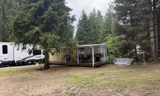 Swansea Point Cabaña | Cottage by the Lake