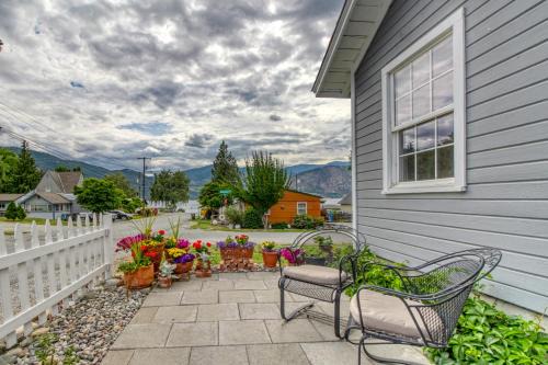 Wapato Point Casa | Cottage by the Lake