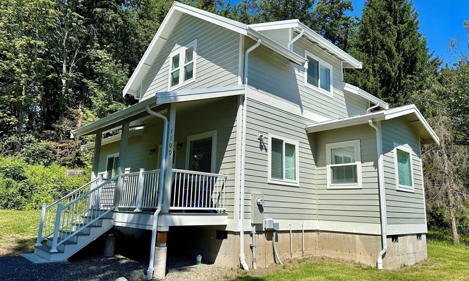 Whatcom Falls Casa | Cottage by the Trees