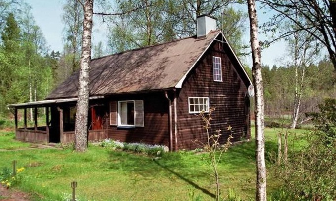 Skillingaryd Casa | Cottage by the water with sauna