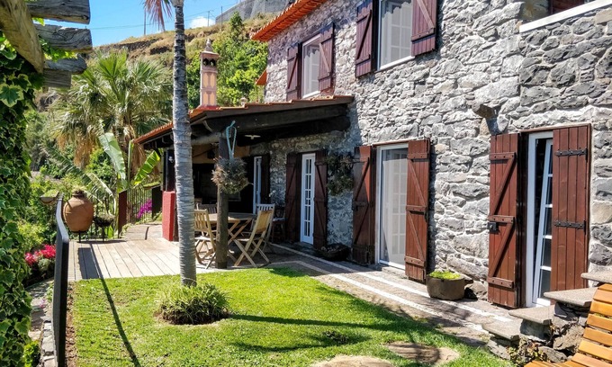 Arco da Calheta Cabaña | Cottage Calhau, family getaway with ocean view