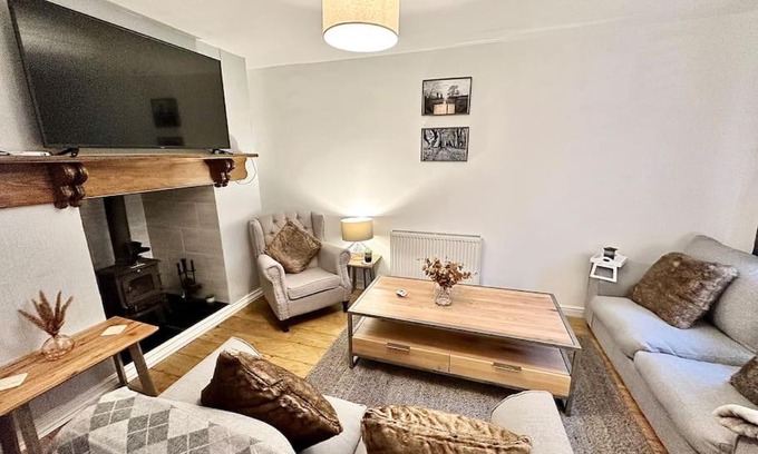 Blaenavon Casa | Cottage,Cinema Room,Log Burner