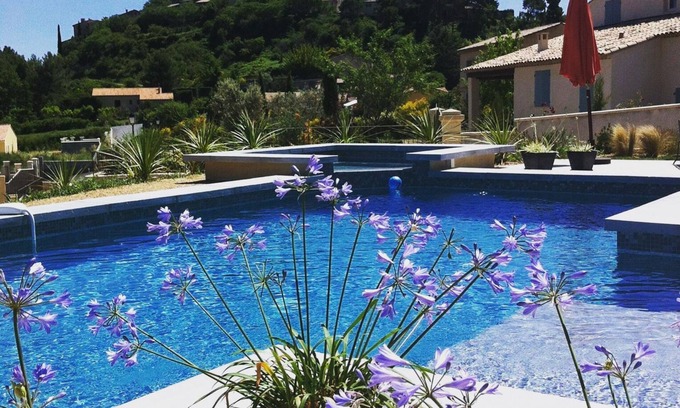 Crillon-le-Brave Cabaña | COTTAGE Color LAVENDER