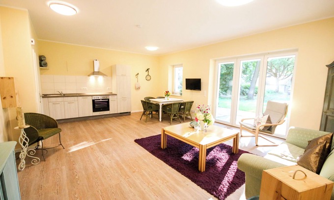 Oberhavel Condominio | Cottage. Ferienwohnung. Rietet Seenähe, Erholung, Ruhe und Tierfreundlichkeit