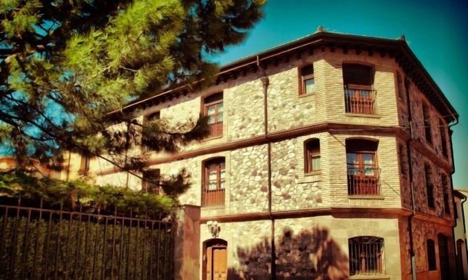 Badaran Casa | Casa rural para 16 personas con jardín y merendero