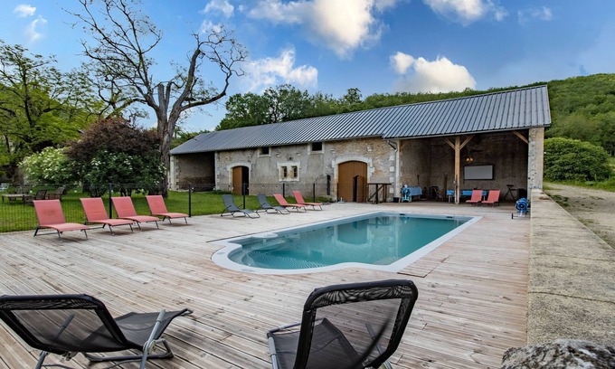 Condat-sur-Vezere Casa | Casita de campo 'Gîte 3' con vistas a la montaña, piscina compartida y Wi-Fi