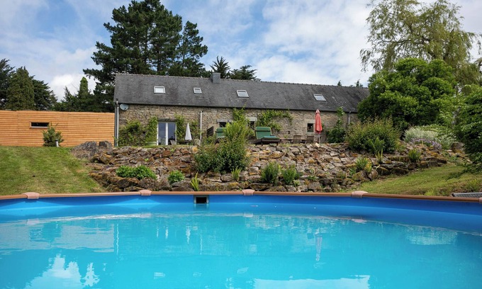 Plounerin Casa | Casita de campo 'Gîte - Ty Morgane' con piscina compartida, jardín compartido y Wi-Fi