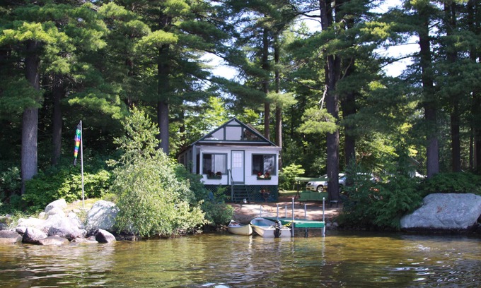 West Poland Cabaña | Cottage & Guest House - Lago Thompson, Poland Spring, Maine