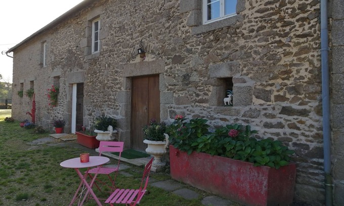 Moulins-le-Carbonnel Otro | Cottage in a farm for 6 people