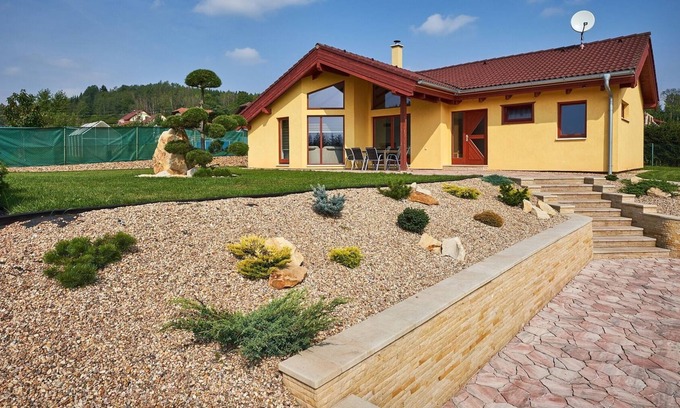 Cermna Casa | Casa rural en medio de las montañas.