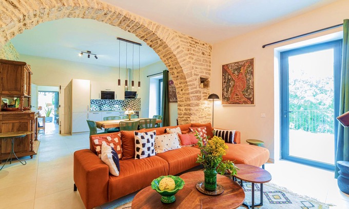 Brouzet-les-Quissac Cabaña | Cottage in a stone farmhouse in the heart of a vineyard estate in Pic Saint-Loup