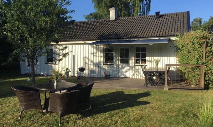 Listarum Casa | Cottage en Österlen con sauna y chimenea, cerca de la reserva natural con lago y bosque.