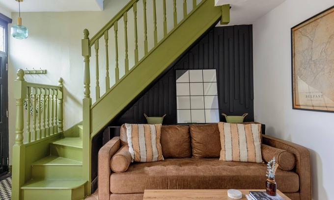 Queens Quarter Cabaña | Cottage in the City "The Harland" Rathdrum Cottage, Belfast