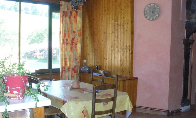 Plasne Otro | Casa rural en el corazón de una granja en el Jura, con 2 dormitorios