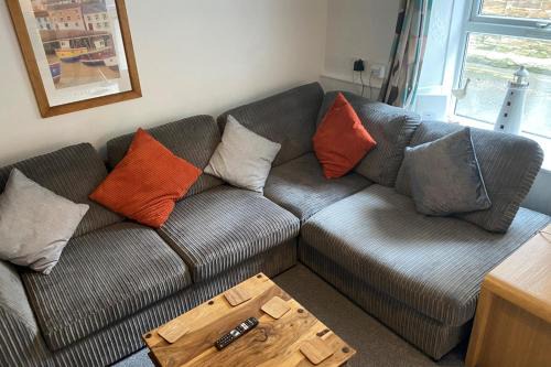 Mevagissey Casa | Cottage in village of Mevagissey Cornwall Sleeps 4