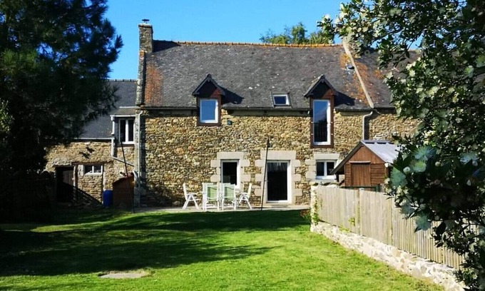 Corseul Cabaña | Cottage Koriosolite : à la Campagne Entre Dinan et la mer