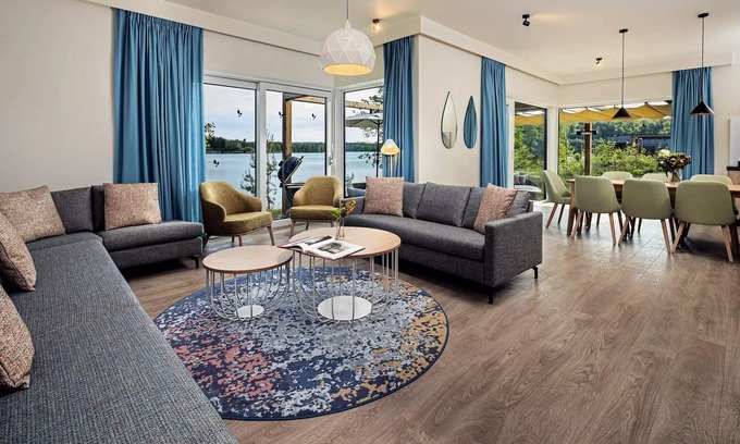 Lanklaar Casa | Exklusives Ferienhaus mit Seeblick für 12 Personen