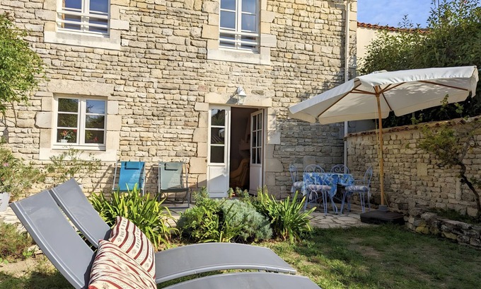 Theil-Rabier Casa | Casita de campo 'Le Clos Pierreslogis' con terraza privada, jardín privado y Wi-Fi