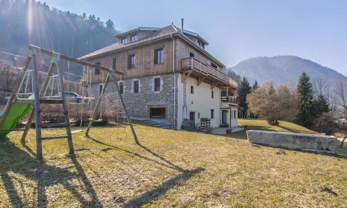 Chatillon-sur-Cluses Cabaña | Casita de campo 'Leyetaz' con vistas al lago, terraza privada y Wi-Fi