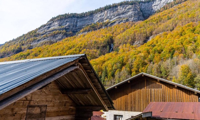 Sixt-Fer-a-Cheval Chalet De Esquí | Cottage 'Le Gîte Des Cascades' with Mountain View, Private Terrace and Wi-Fi