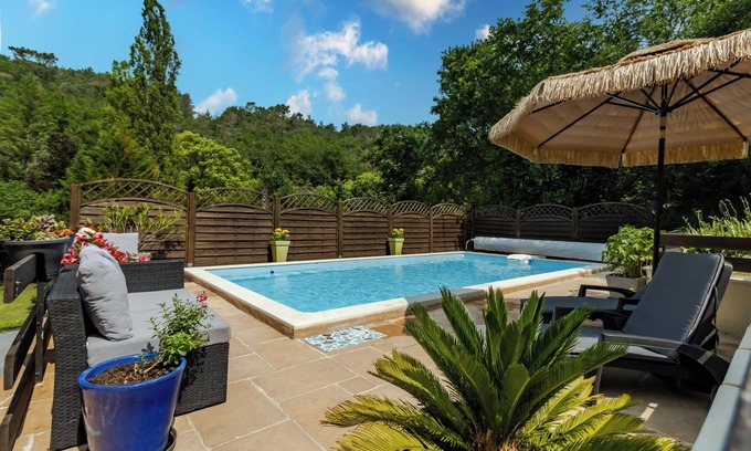 Aubas Casa | Casita de campo 'Les Gaps En Périgord Noir' con piscina compartida, terraza y jardín privado