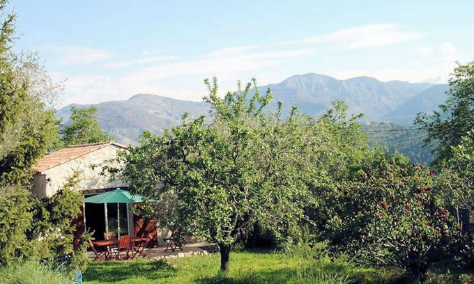 Berre-des-Alpes Cabaña | Casa rural 'Les Lys' con vistas a la montaña, Wi-Fi y aire acondicionado